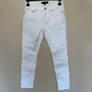 24/00P White Banana Republic Jeans. Like new!